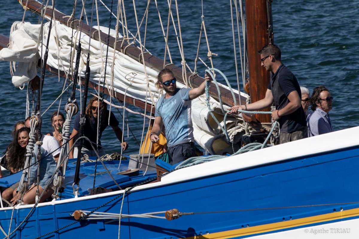 Lors d'une sortie en mer sur le Krog E Barz, vous pourrez être à la maneuvre, sous la supervision d'Alan