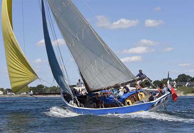 Photos du KROG E BARZ dans la Baie de Quiberon (Morbihan)